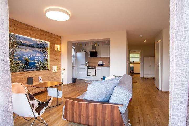 Ferienwohnung für 4 Personen, mit Balkon und Ausblick in Hopfen am See - 2