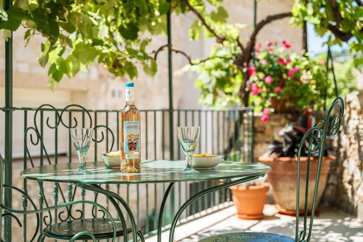 Location de vacances pour 2 personnes, avec Terrasse à Tourrettes-sur-Loup
