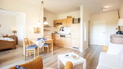 Ferienwohnung für 2 Personen, mit Balkon und Sauna sowie Garten in Malente