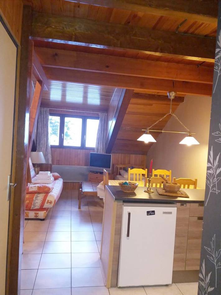 Gîte pour 6 personnes, avec vue et piscine dans Chabanon Selonnet - 2