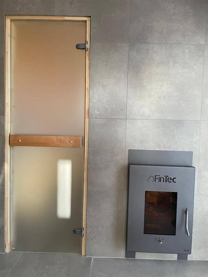 Gîte pour 2 personnes, avec jacuzzi et piscine ainsi que sauna et jardin, adapté aux familles à Mettlach - 2