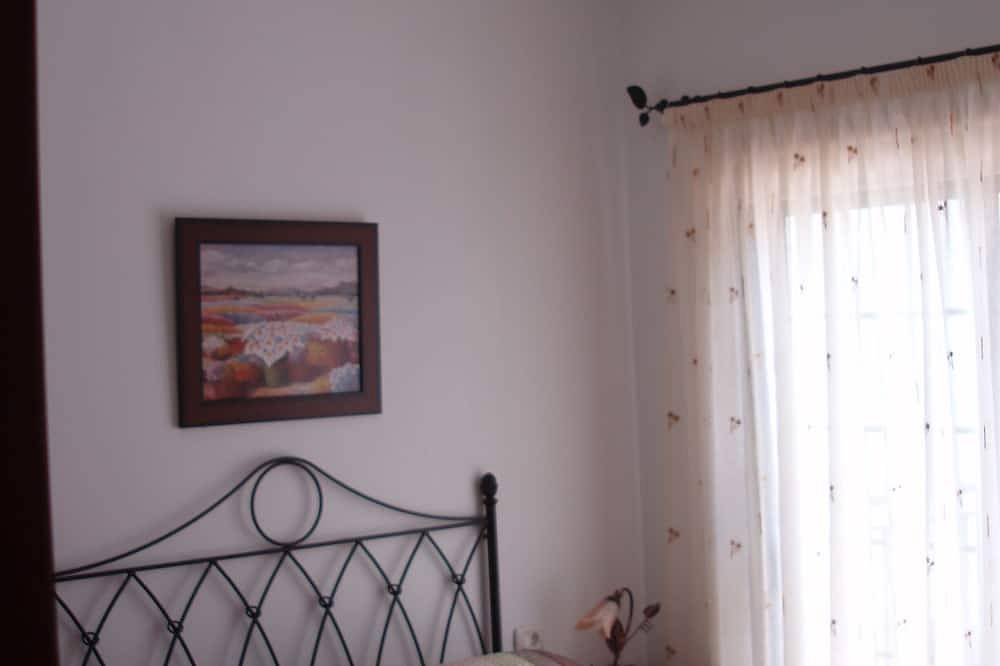 Casa Vacacional en un ambiente rural donde el descanso está asegurado. in Las Lapas, Frontera 