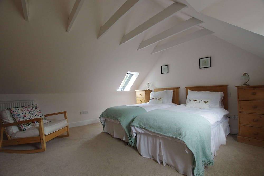 Detached coach house in grounds of listed Manse, Pittenweem in Pittenweem, Fife region