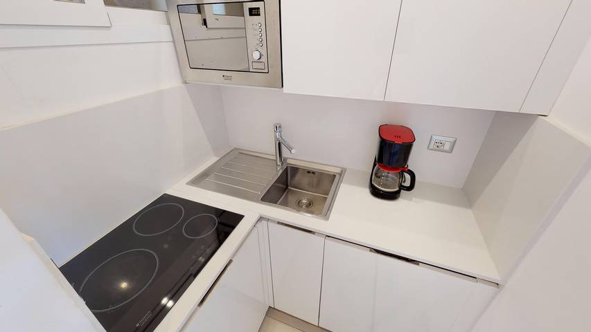 Gîte pour 3 personnes, avec vue sur l’océan ainsi que balcon et balcon/terrasse dans Port de Menton Garavan - 3