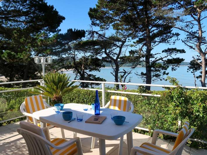 Location de vacances pour 5 personnes, avec terrasse à Saint-Michel-en-Grève - 2