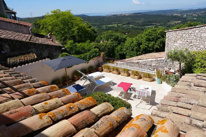 Alojamiento y desayuno para 2 personas, con vistas y terraza - 1