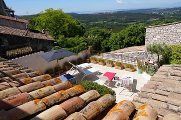 Cottage pour 2 personnes, avec terrasse et vue à Ventabren