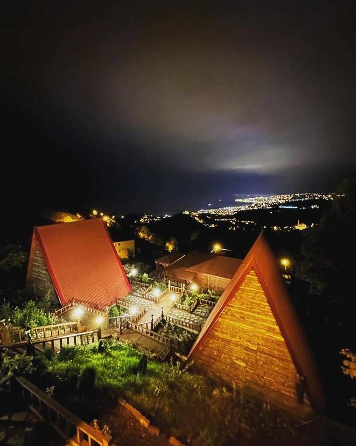 Chalet für 4 Personen, mit Garten und Ausblick - 1