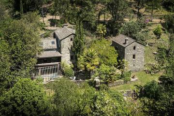 Gîte pour 7 personnes, avec terrasse et jardin à Saint-Germain-de-Calberte