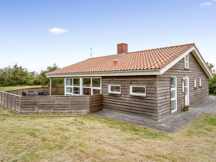 Ferienhaus für 6 Personen, mit Terrasse und Sauna in Klitmøller