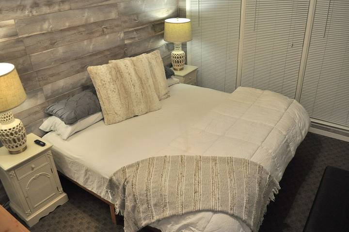 Vacation rental for 12 people, with pool and balcony, with pets in Big Canoe