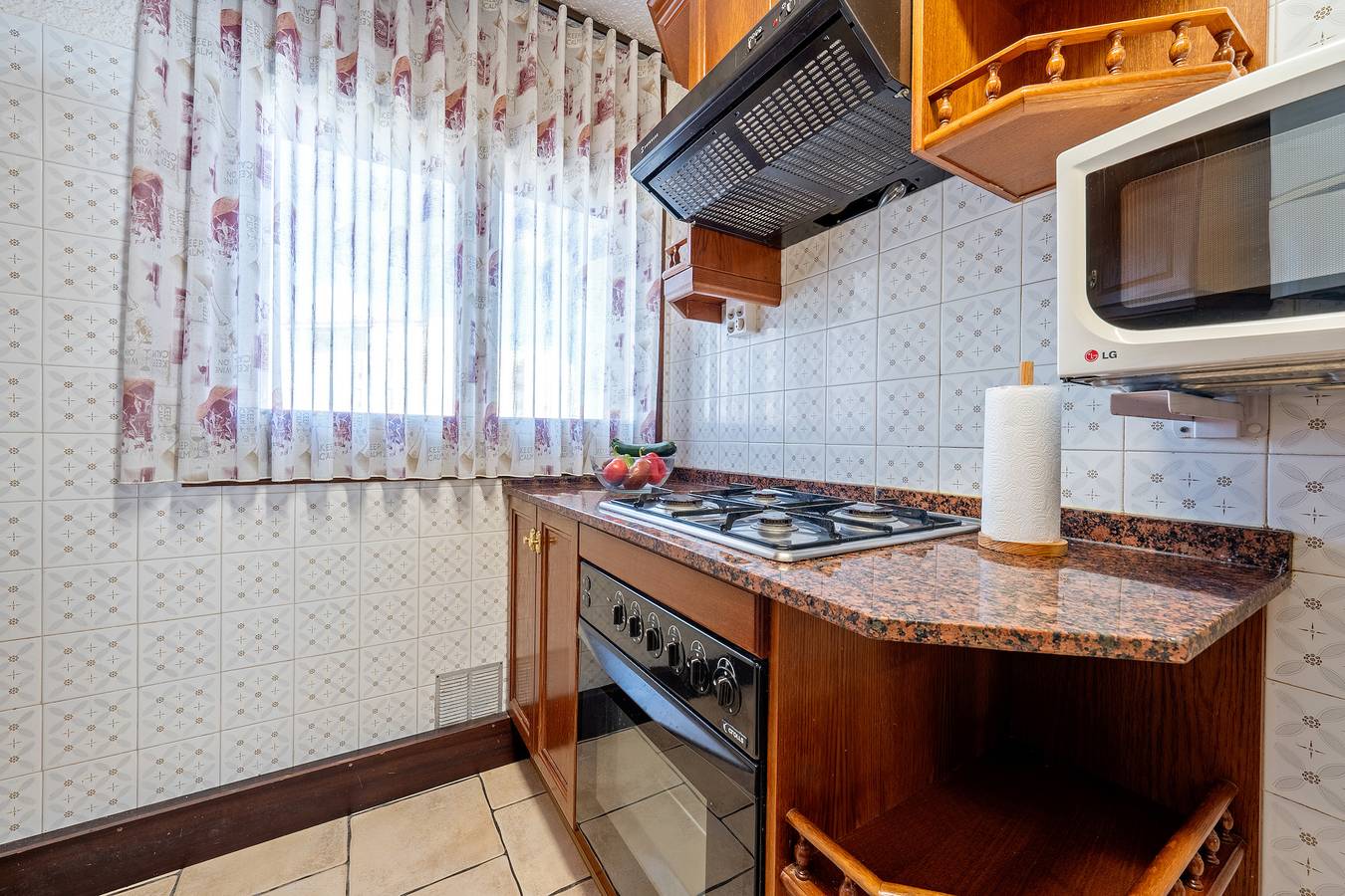 Apartamento entero, Apartamento 'Momarapart 44 Al Borde Del Mar' con vistas al mar, piscina compartida y Wi-Fi in Miami Playa, Costa Dorada