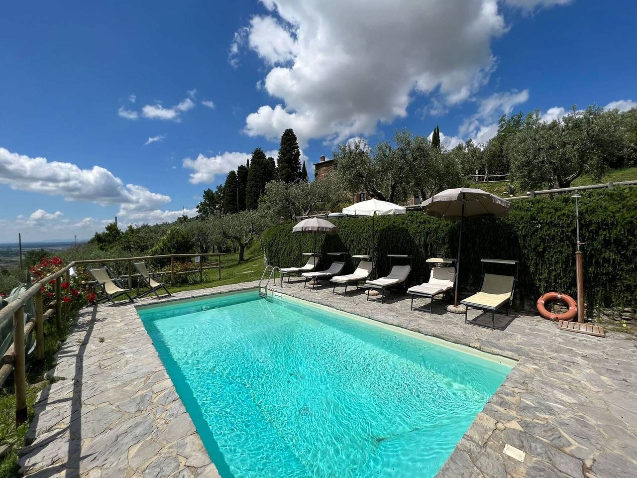 Villa for 12 People in Cortona, Arezzo Province