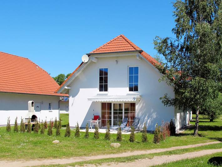 Ferienpark für 7 Personen, mit Terrasse und Garten in Mecklenburgische Seenplatte
