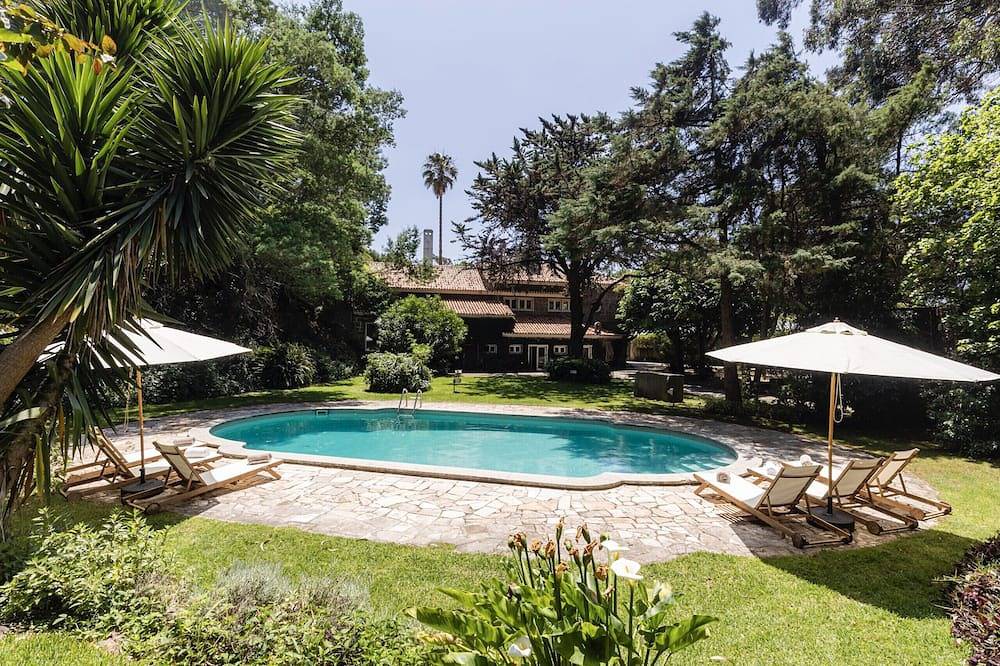 A Hideaway Paradise in Alcabideche, Costa de Lisboa