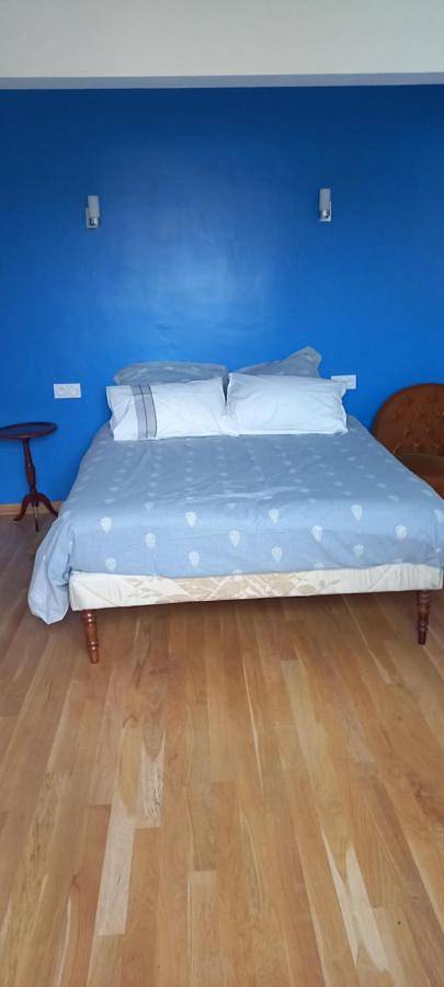 Gîte pour 6 personnes, avec vue et terrasse dans Brézins - 4