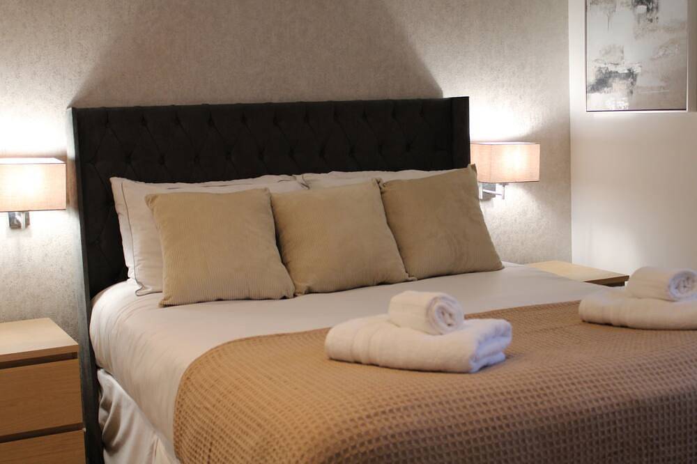 Luxury getaway home. 5 mins to Xscape and Junction 32 shopping centres! in Wakefield, Yorkshire del Oeste