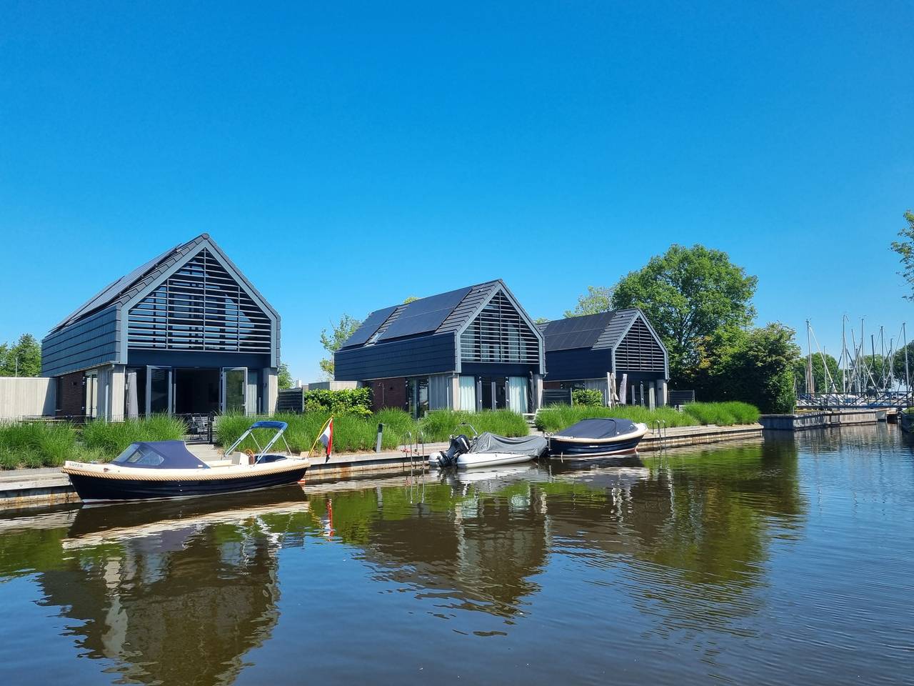 Luxuriöse freistehende 8-Personen-Watervilla direkt am Slotermeer gelegen in Balk, Ijsselmeer
