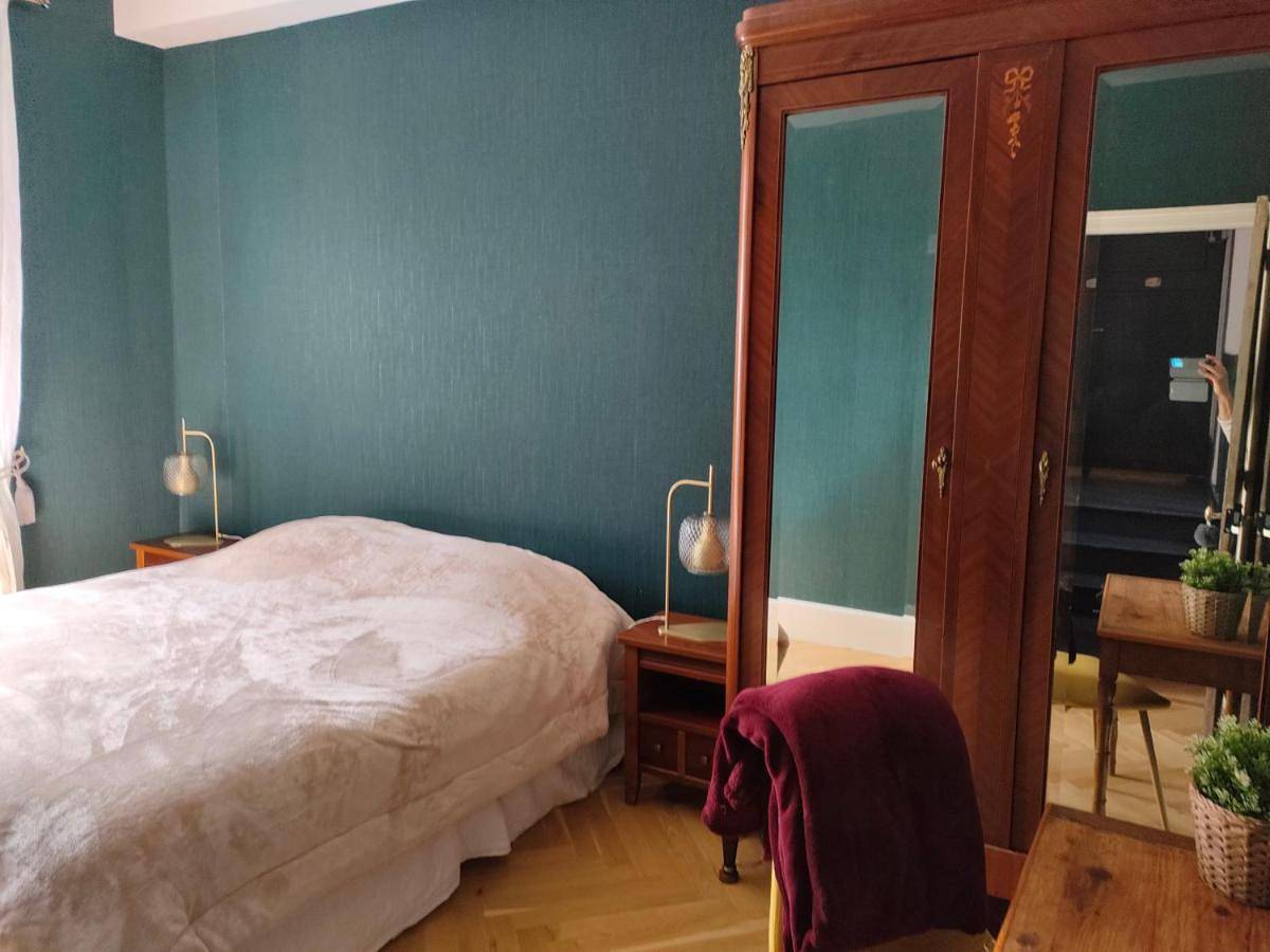 Double Room in Nuits-Saint-Georges, Région de Beaune