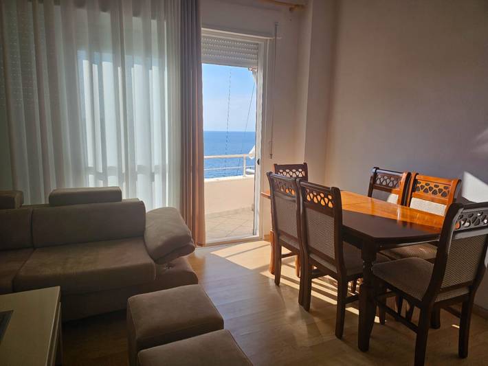 Appartamento per 4 persone, con balcone in Valona