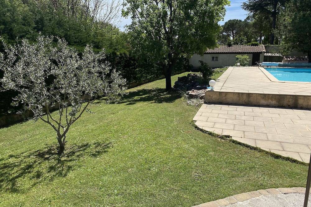 Beautiful Villa, Private Swimming Pool, Under The Sun Of Provence, Var, Provence Verte. in Saint-Maximin-la-Sainte-Baume, Brignoles region
