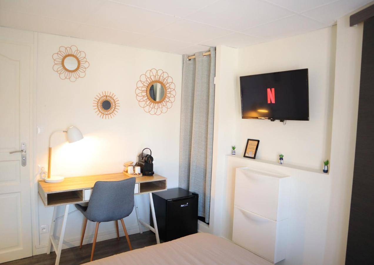Appartement entier, Large Double Room in Bourbourg, Région de Dunkerque