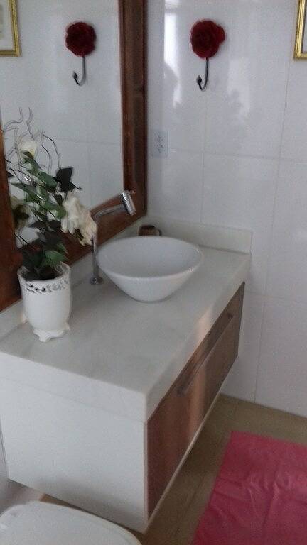 Ganze Wohnung, Ausgezeichnete Lage 6 Blöcke Vom Strand Entfernt in Praia da Enseada (Guarujá), Baixada Santista