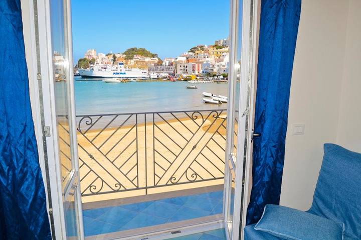 Gîte pour 2 personnes, avec balcon et vue à Ponza - 3