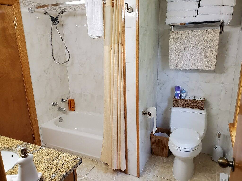 Private Lakefront- Poconos Getaway an einem ruhigen See in Monroe County (PA)