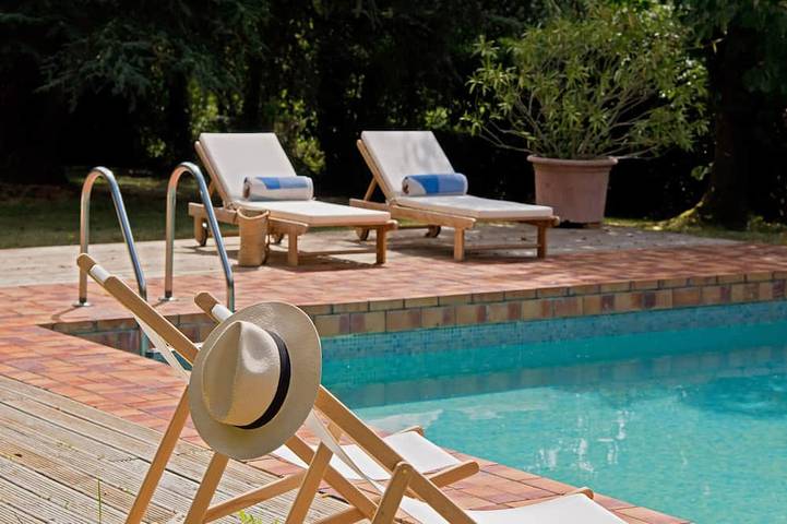Location de vacances pour 4 personnes, avec Terrasse et Jardin à Cars