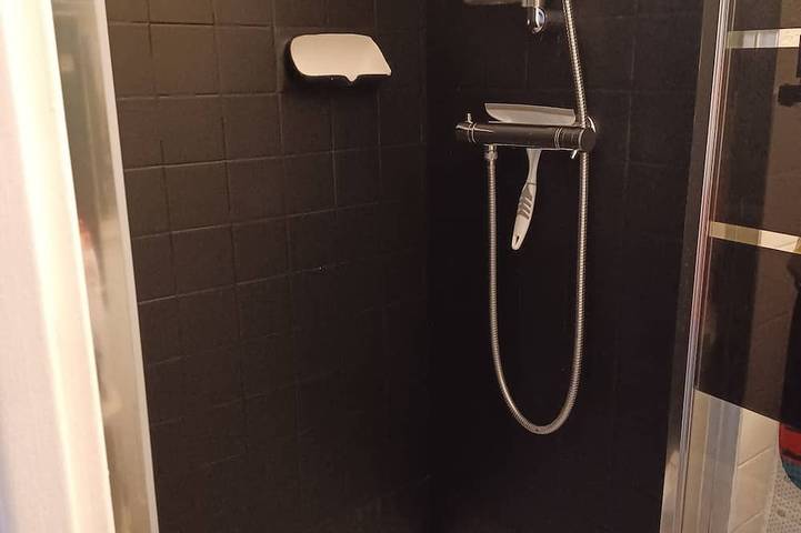 Ganze Wohnung, Studio 2p Métro Crimée in Paris, Ile de France