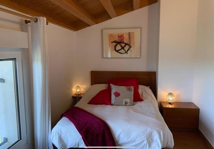 Apartamento para 5 personas, con Balcón y Terraza además de Jardín y Piscina en Comarca de Tafalla