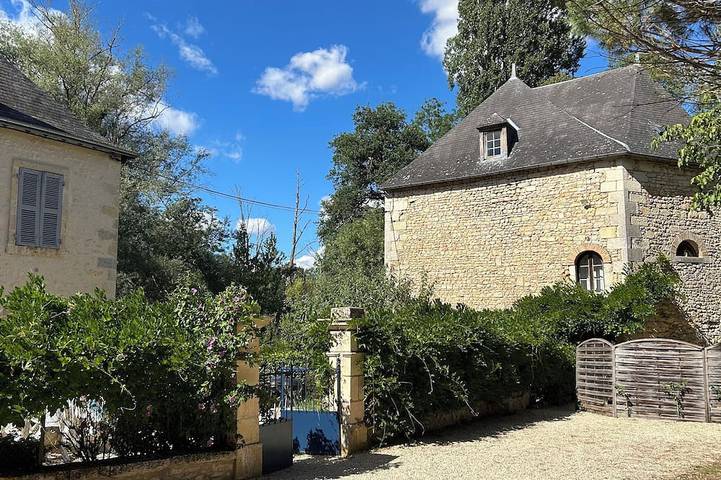 Location de vacances pour 6 personnes, avec Jardin et Piscine à Lurais