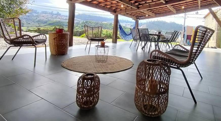 Location de vacances pour 10 personnes, avec piscine ainsi que jardin et vue à Paredes - 3