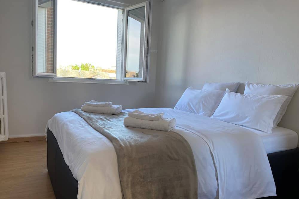 Ganze Wohnung, Chez Julien,lumineux-accueillant-spasieux in Troyes, Aube