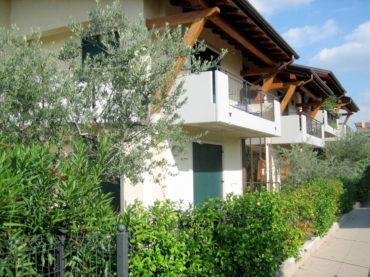 Charmanter Rückzugsort am Seeufer in Lazise, Gardasee-Berge