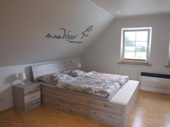 Ferienwohnung für 3 Personen, mit Balkon und Terrasse sowie Garten und Ausblick in Schneverdingen - 2