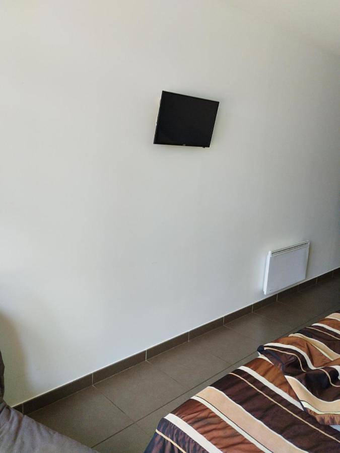 Hôtel pour 3 personnes, avec vue et jardin dans Échalas - 4