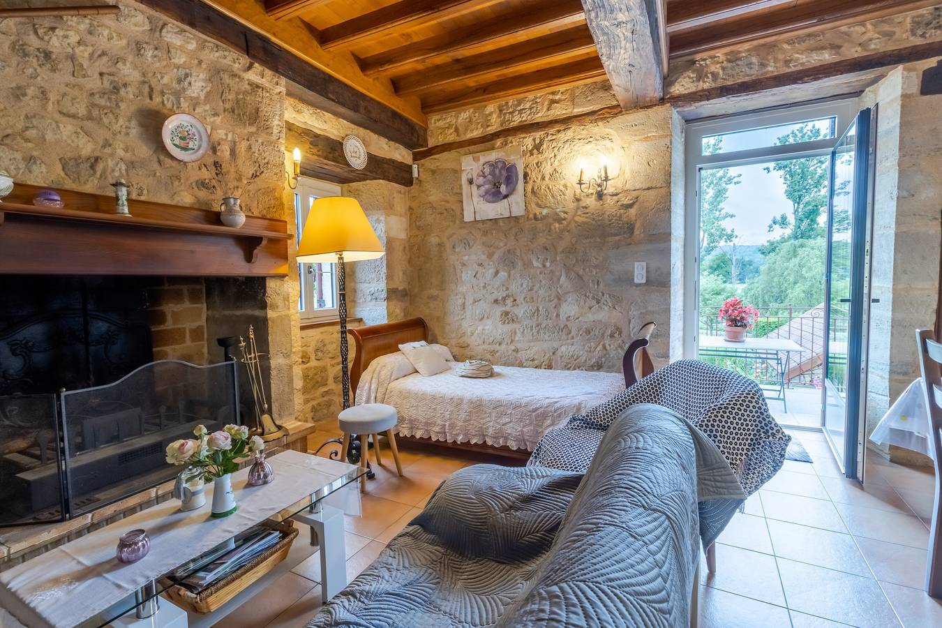 Gîte du Lavoir – Maison de vacances authentique avec charme et nature préservée in Cherveix-Cubas, Périgord Vert