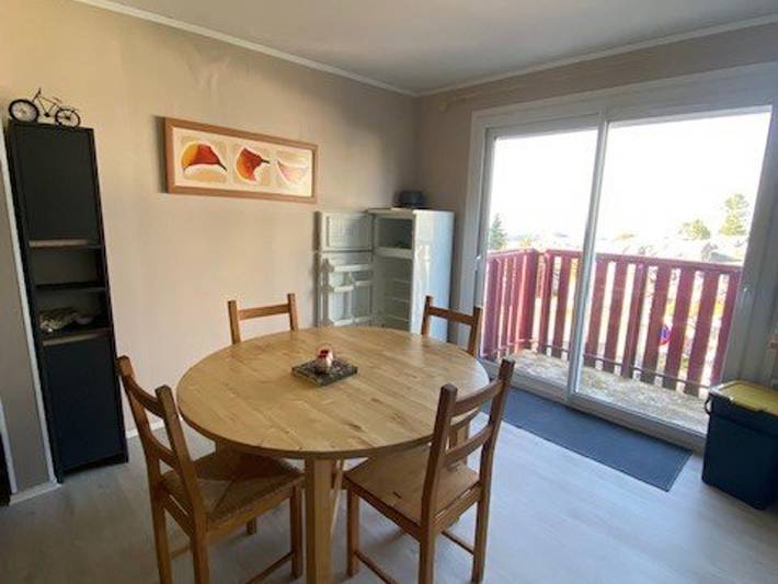 Apartamento entero, Práctico estudio, balcón y vista a chalets - 8 pers. in La Pierre Saint-Martin, Arette