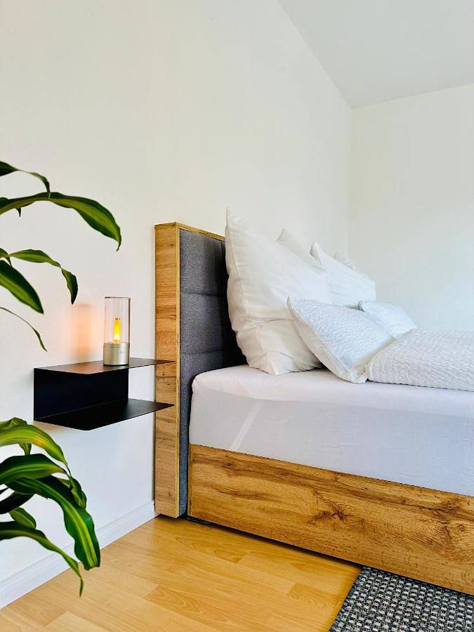 Ferienwohnung für 2 Personen, mit Terrasse und Garten sowie Ausblick