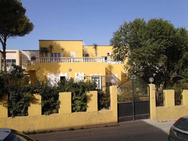 Ferienwohnung für 2 Personen, mit Terrasse und Garten in Lampedusa