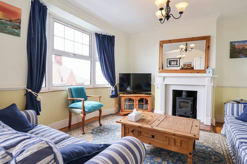 The Pink House, family friendly in Felixstowe, Suffolk in Felixstowe, Suffolk