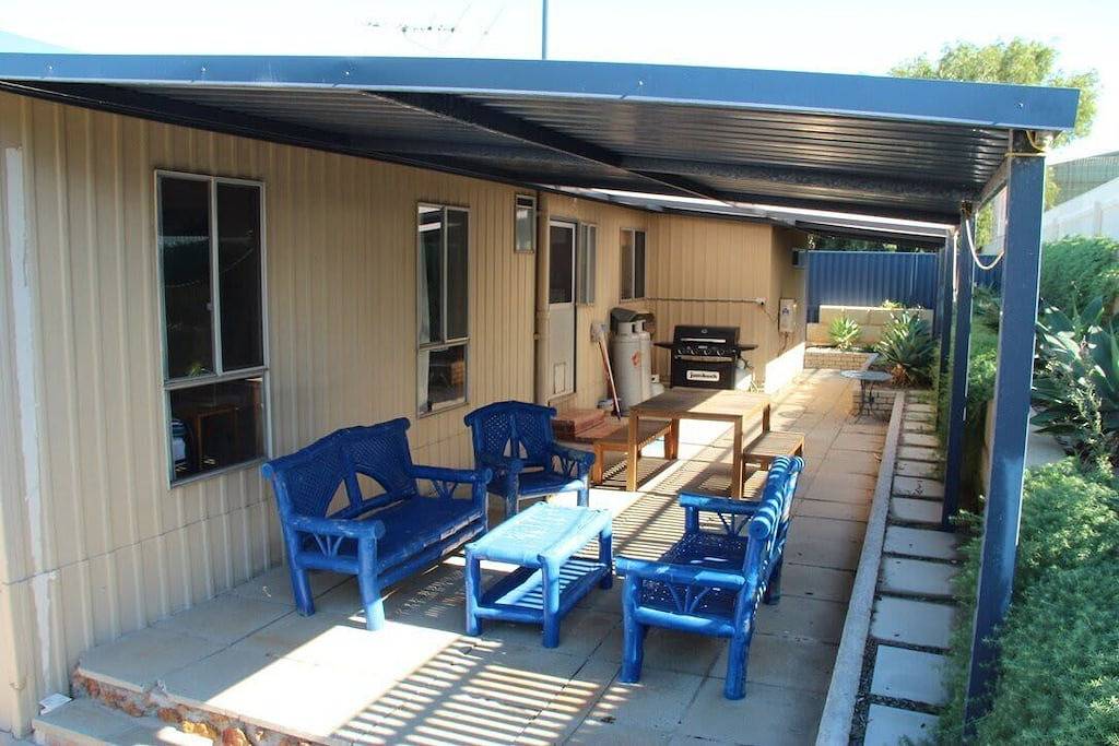 The Beach Shack - Ocean Views, Close To The Beach in Guilderton, Western Australia