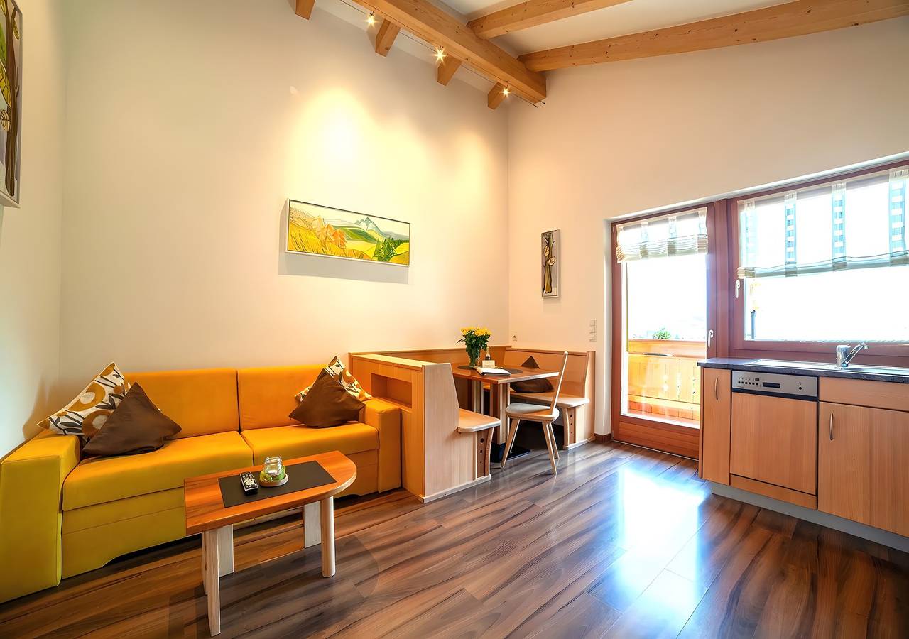 Ganze Wohnung, Apartment „Tratter 3°“ mit Bergblick, Gemeinschaftsgarten und Wlan in Algund, Ortleralpen