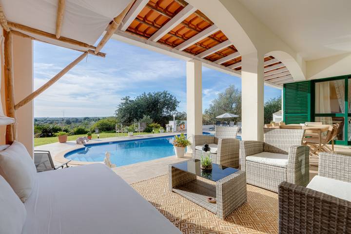 Vakantiehuis voor 8 personen, with Balkon and Terras as well as Tuin in Silves