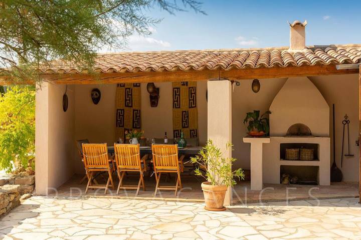 Location de vacances pour 8 personnes, avec jardin et piscine à Cotignac - 2