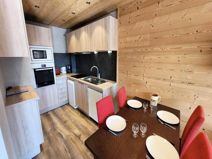 Gîte pour 4 personnes, avec balcon dans Office De Tourisme Des Gets - 4