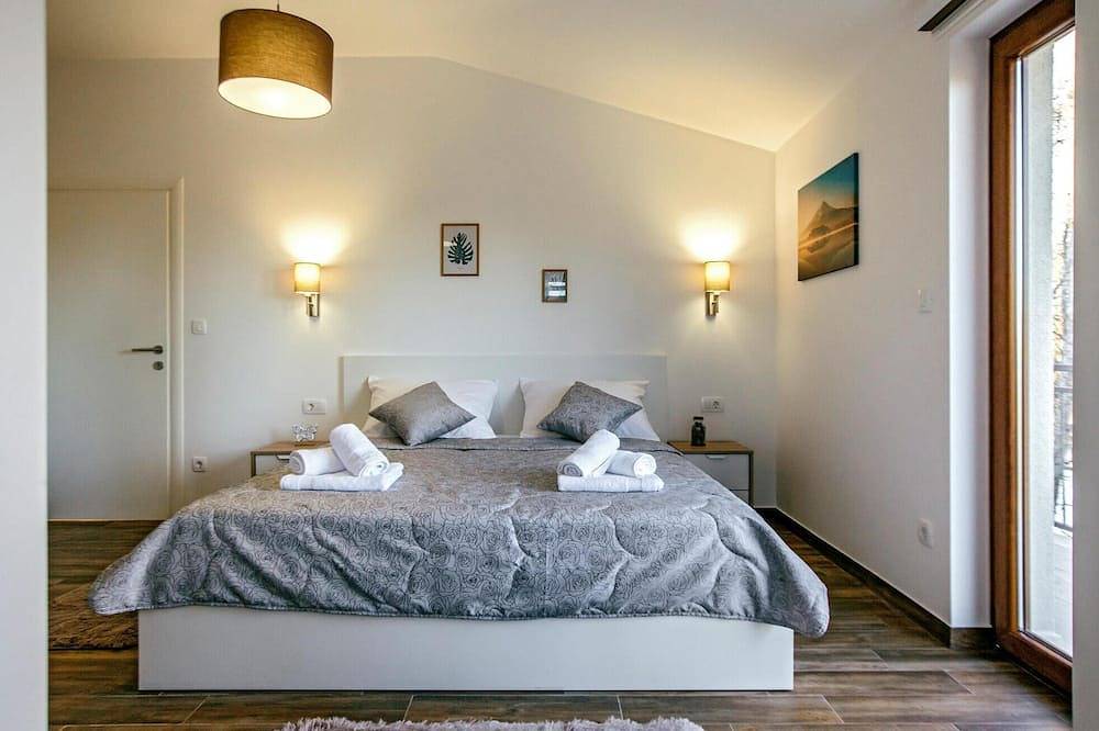 Vakkert hjem i Donji Prolozac med Wifi in Imotski, Makarska Riviera