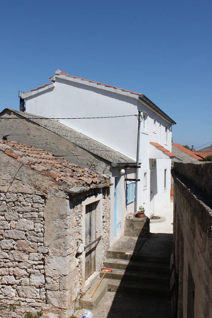 Ganze Wohnung, 1-Zimmer-Ferienwohnung am Strand Mali Iz, Iz A-6163-b in Zadar (Kommun), Iz